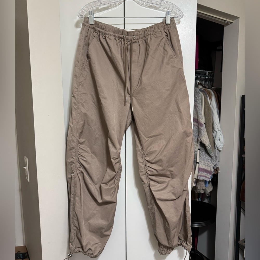 Abercrombie & Fitch Women’s Joggers in Tan